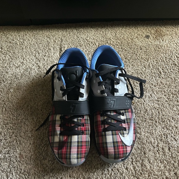 RARE KD 7 CHRISTMAS SHOE - Picture 4 of 5